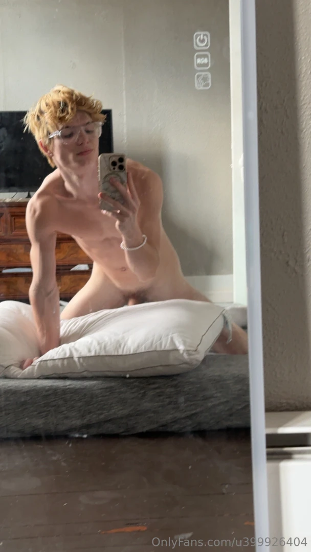 This mirror is getting the best show of its life wish it were you 