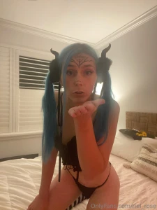 First time trying the face paint body make up let me know how you part 1