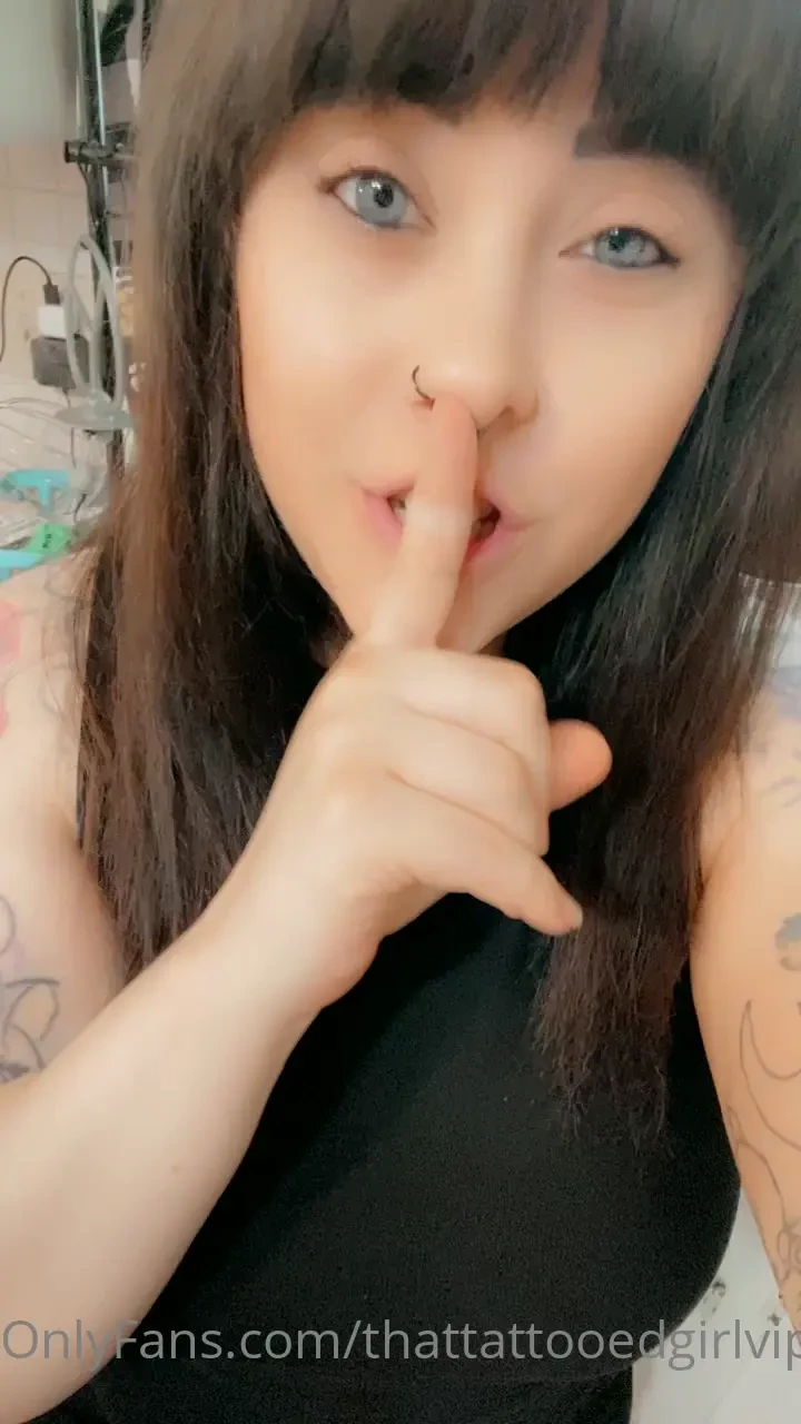 Happy 4th loves i went to the dispensary today with no panties on 