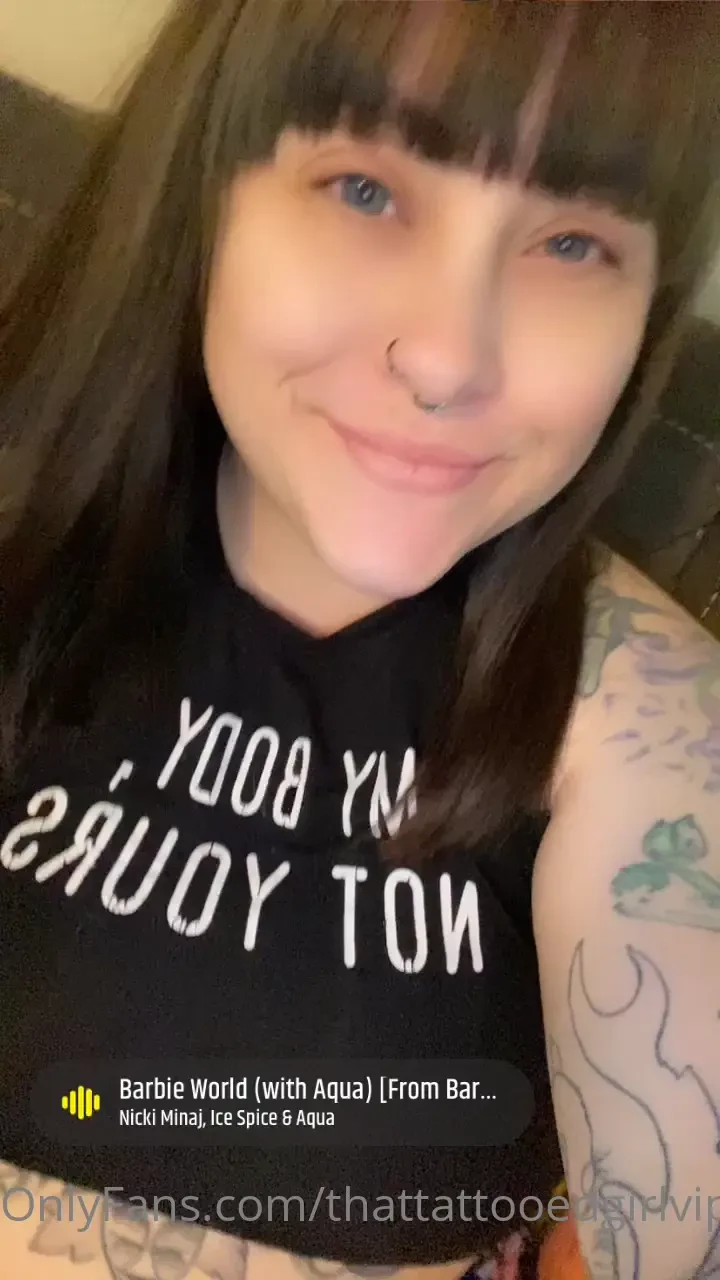 Are we diggin the short hair cuz i already can t wait for it to be 