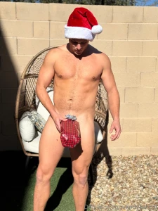 Merry christmas i genuinely hope you have an amazing day with loved part 3