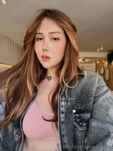 I m craving attention and you re looking available