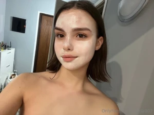 Smile if you like my content