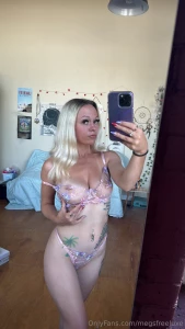 Want a taste let s go to my vip https onlyfans com megsnotdead c2