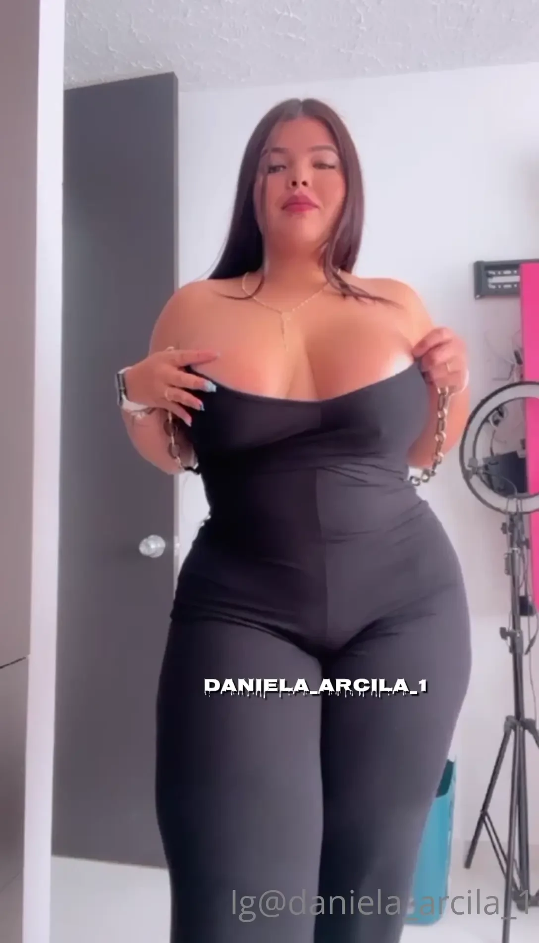 Este v deo para mis curiosos hermosos que quer an ver qu ten a puesto 