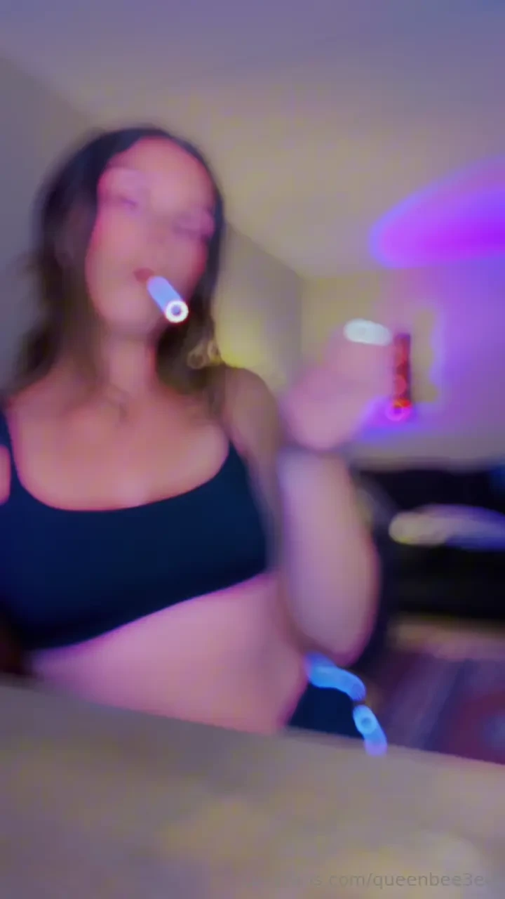 Definition of a sexy smoker 