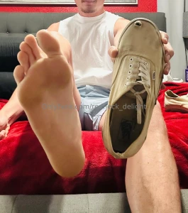 Smelly size 14 dirty vans worship part 1