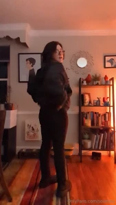 Ootd and booty flash