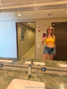 Mirror selfies part 191