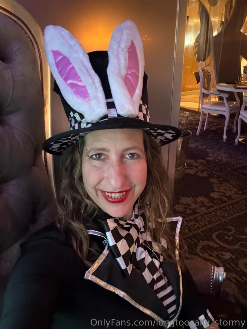 Cowgirl pix and wonderland costume pix cruise part 10 