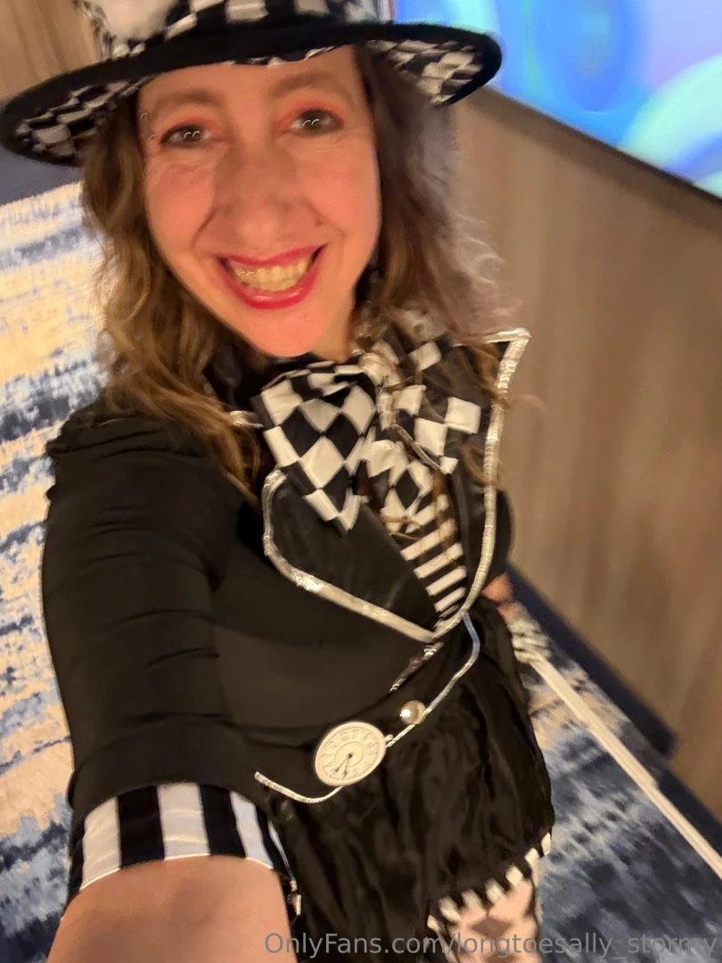 Cowgirl pix and wonderland costume pix cruise part 17 