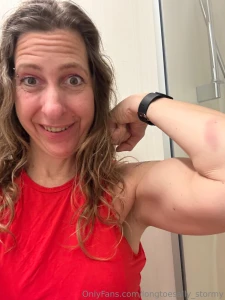 Few muscle pix on boat part 1