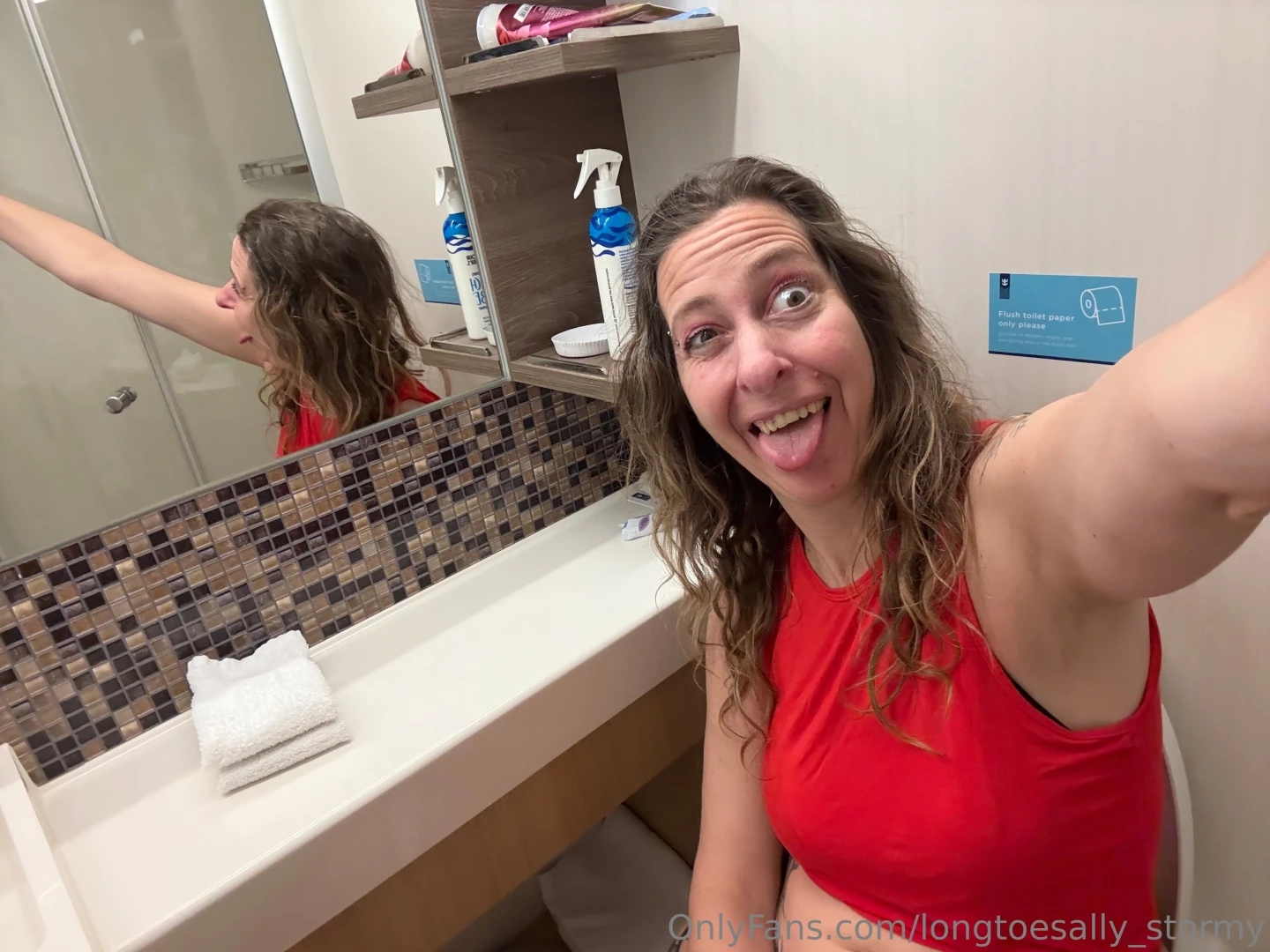 Few muscle pix on boat part 3 