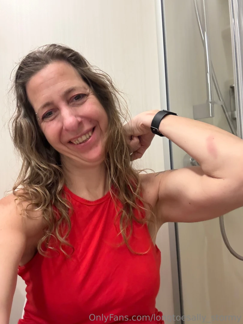 Few muscle pix on boat 