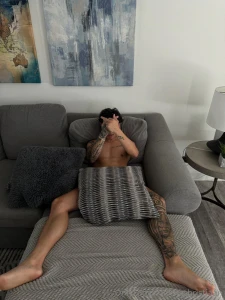 Do i look so comfy here