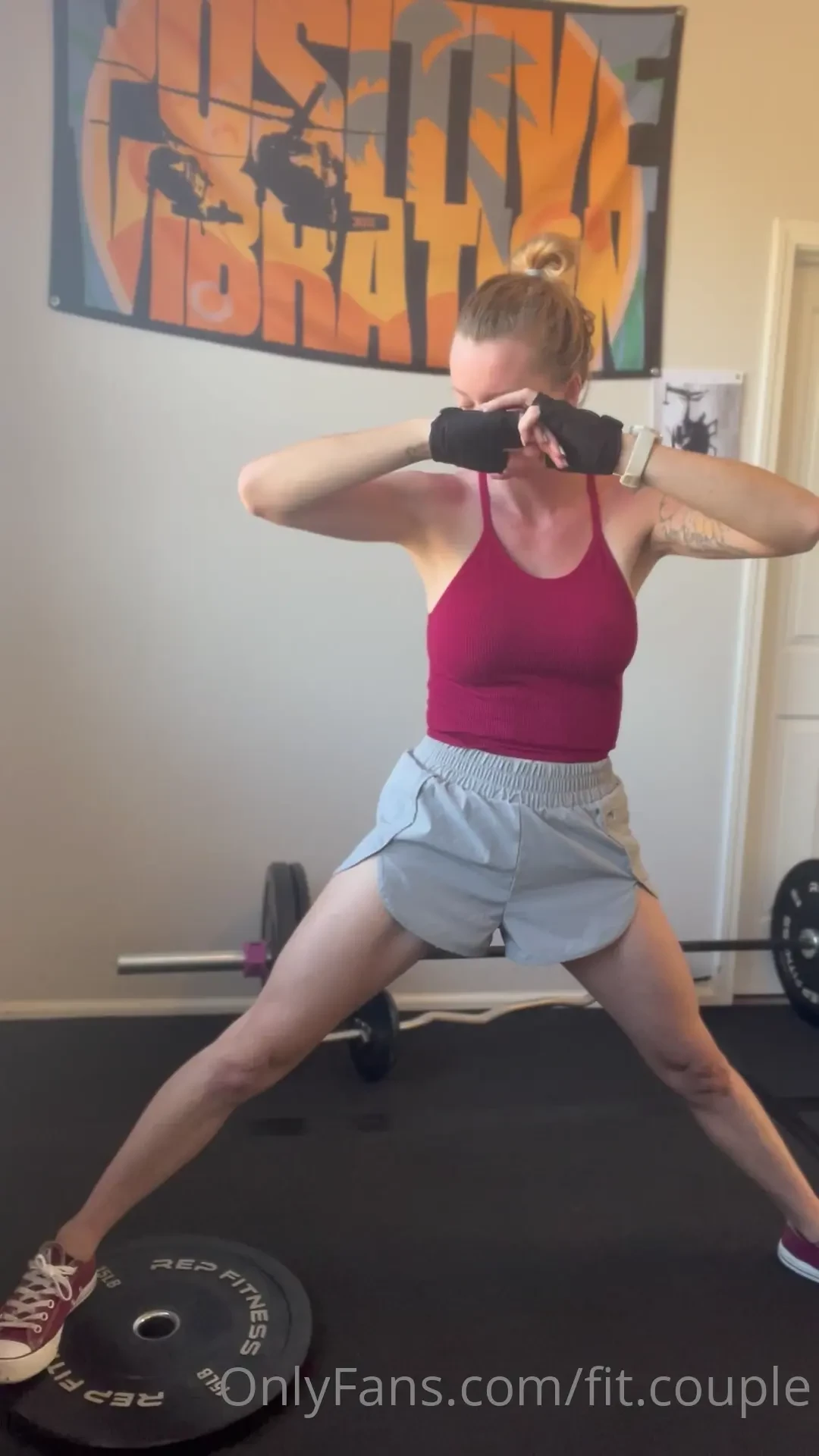 Videos from my workout and some shots of my outfit 