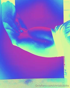 Might start breaking things with my biceps what should i squeeze first