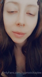 Video welcome to new members stare into my eyes