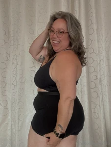 Today i learned that my fat fuckin idiot barnyard body really upsets