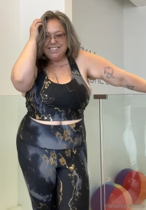 I put this on to work out but honestly i got too distracted admiring part 1