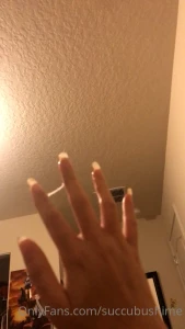 Handshots