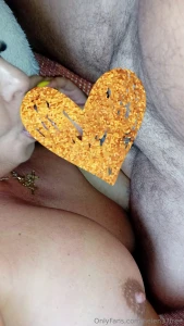 Vrei sa vezi necenzurat vino aici helen37_sweet plus la abonare