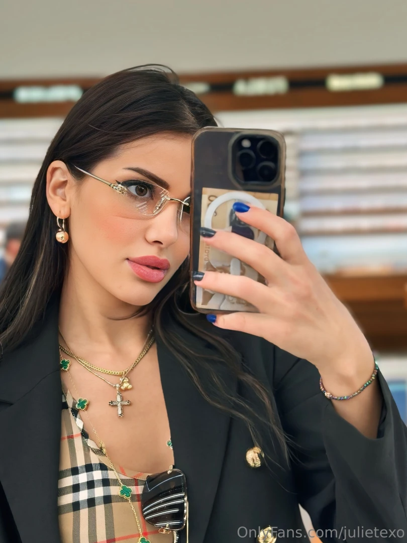 Feeling lonely dm me right now and i ll fix that part 16 