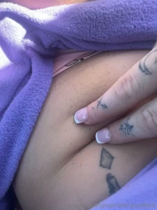 Belly button play should i shave