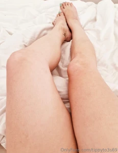 Sexy chill session on my bed this afternoon