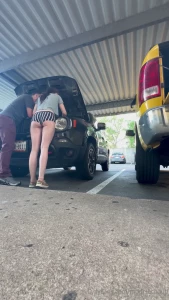 My battery died in my car lol this is me learning how to disconnect it