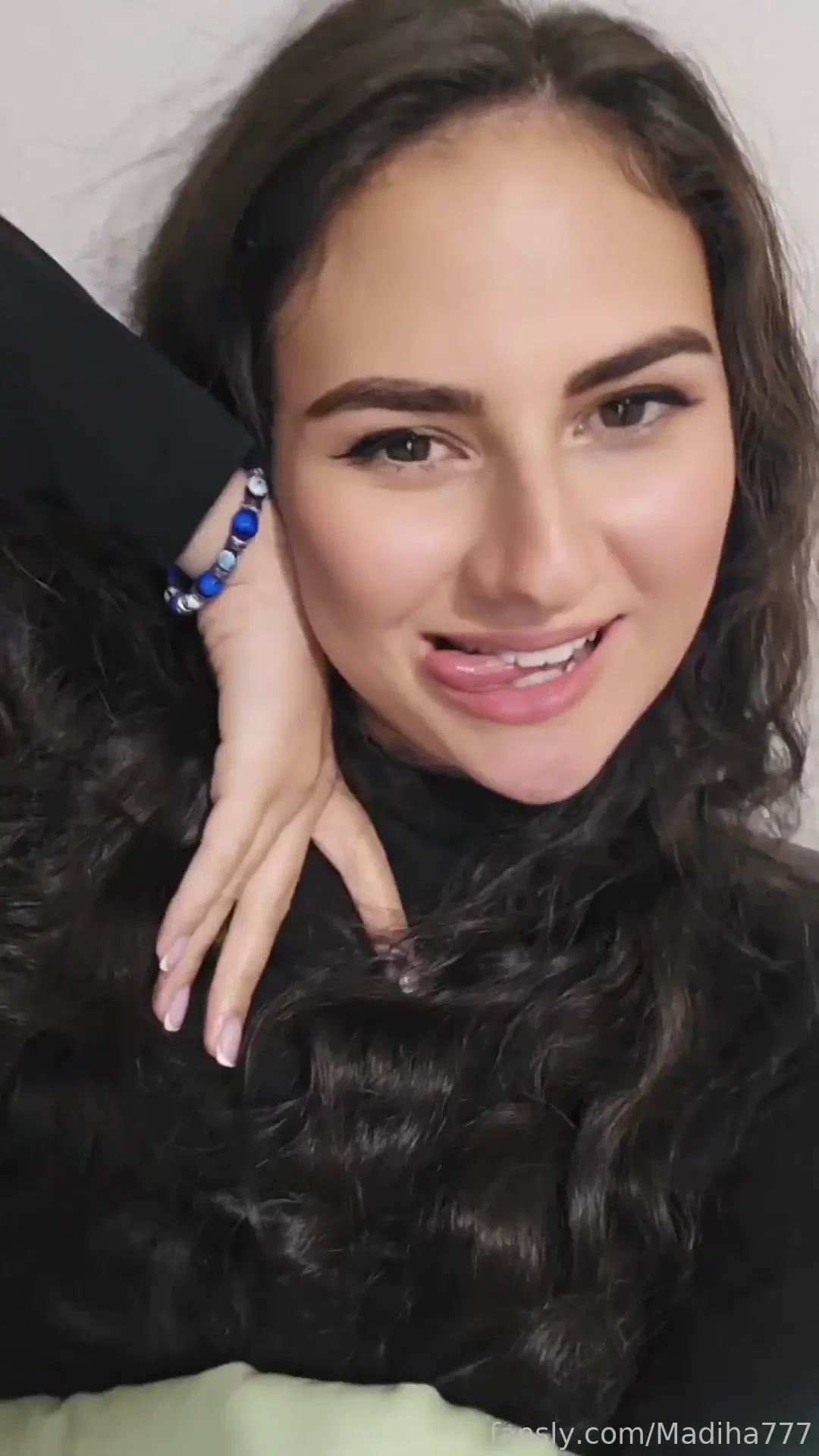 In the end i said i want you to feel smile brunette art 