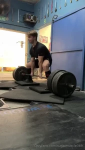 180kg with deficit