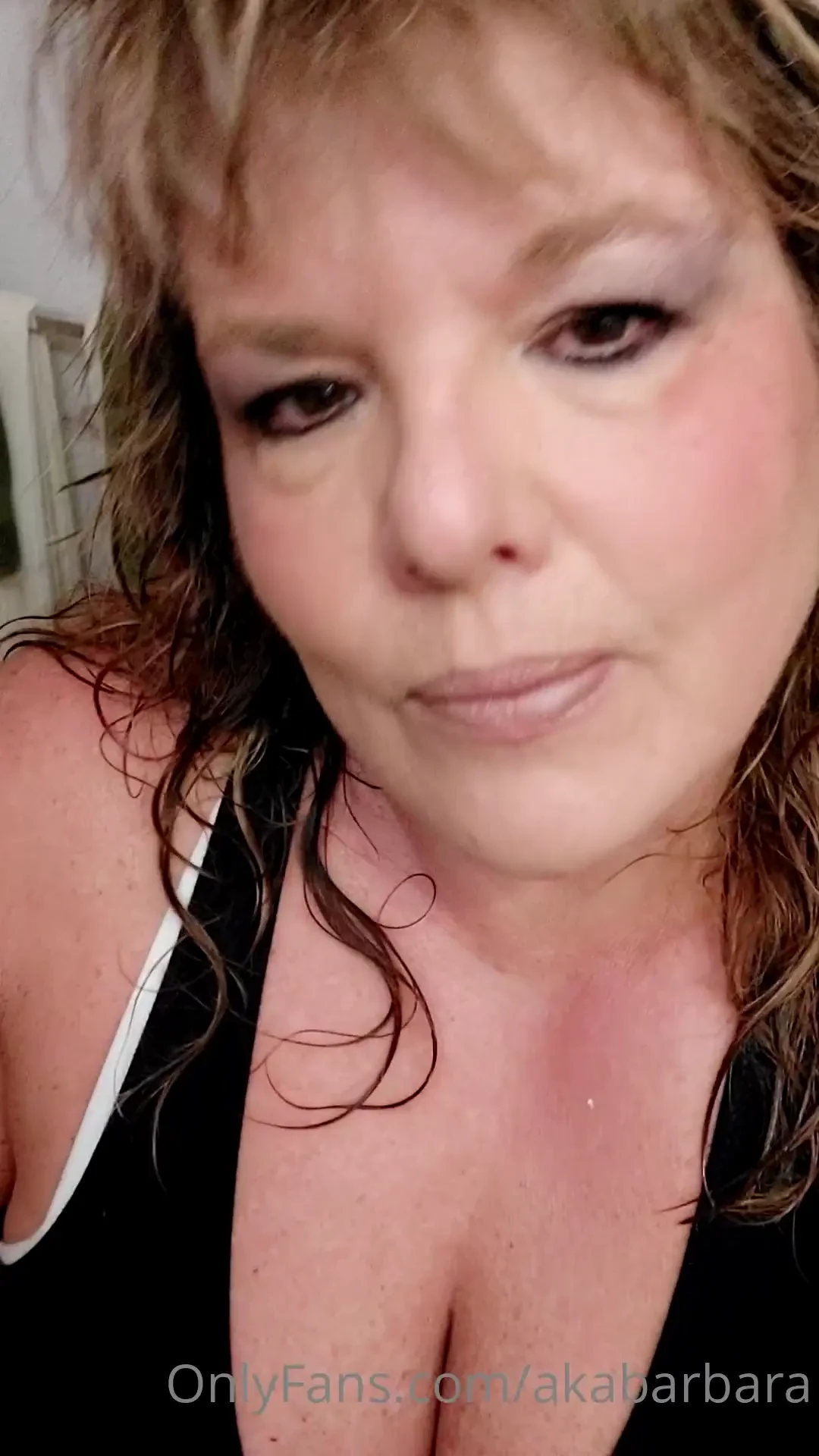 Saturday vibes what song am i listening to this morning 