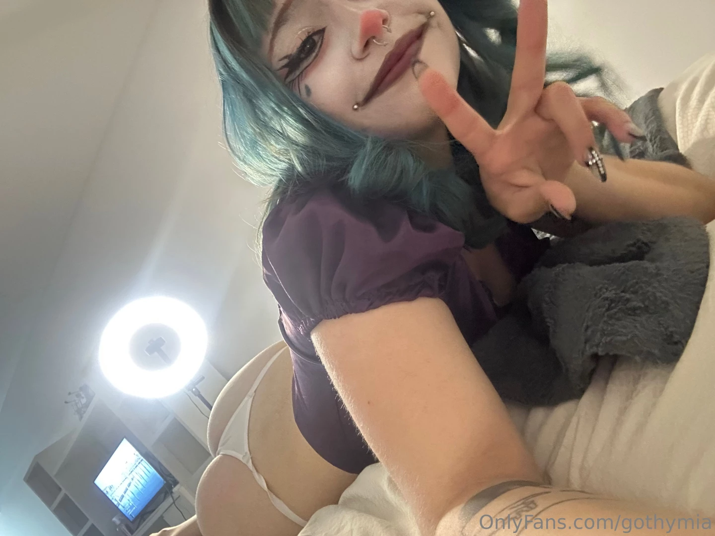 Throwback to when i tried being joker last halloweeen but ended up 