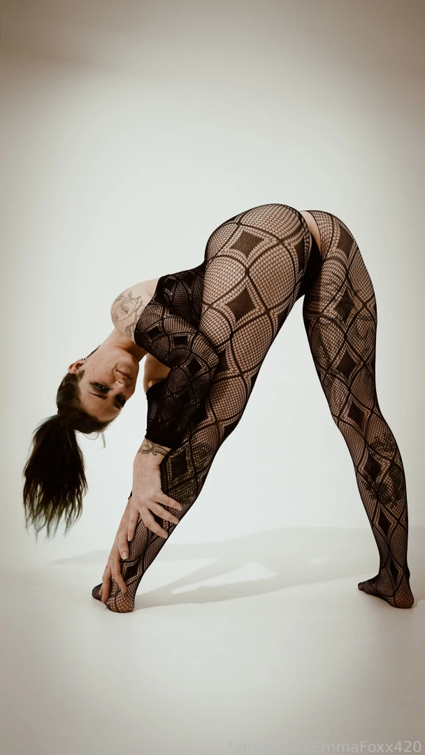 Sup fyp ass pawg tits model lingerie flexible bendy altgirl tattoos 