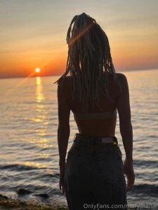 Even at sunrise even in jeans i can feel your desire through the part 2