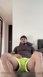Hoy les quiero dar mi leche espero de ustedes un regalito tan bien