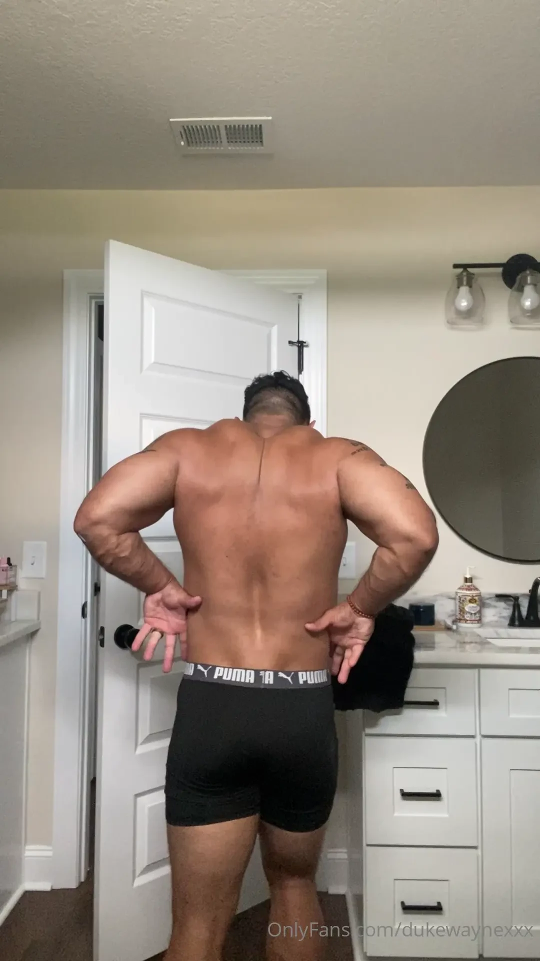 I carry alot of body fat in my back its been about two weeks of 