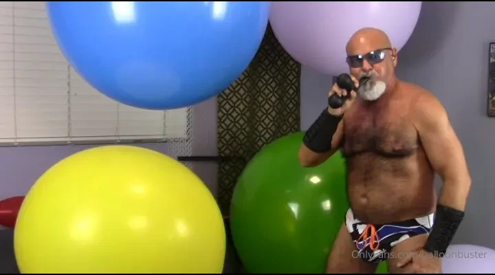 Lets start the week with a throwback 