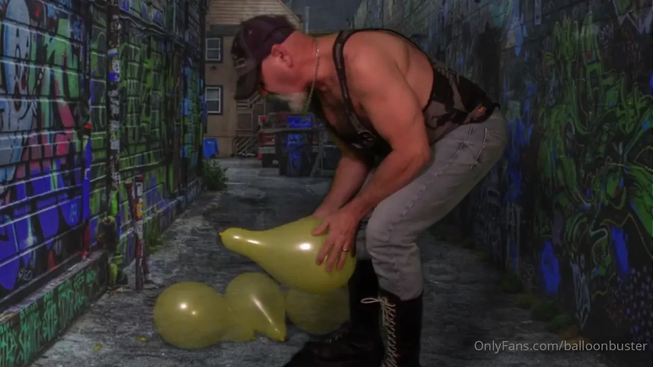 The next few posts are commin atcha from a dark graffiti filled alley 