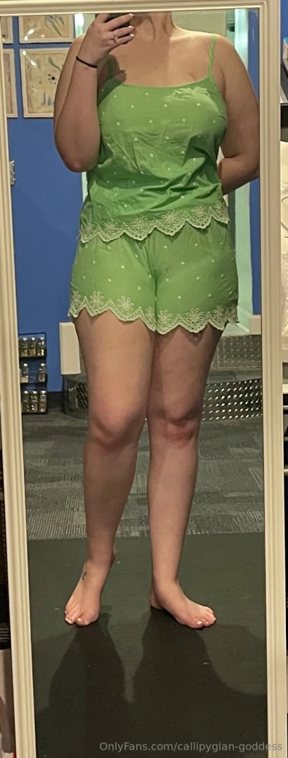When your thighs are too thick for your shorts 