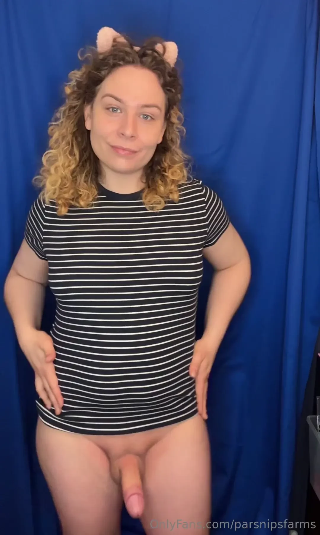 I turned an old sheet i had into my background this morning 