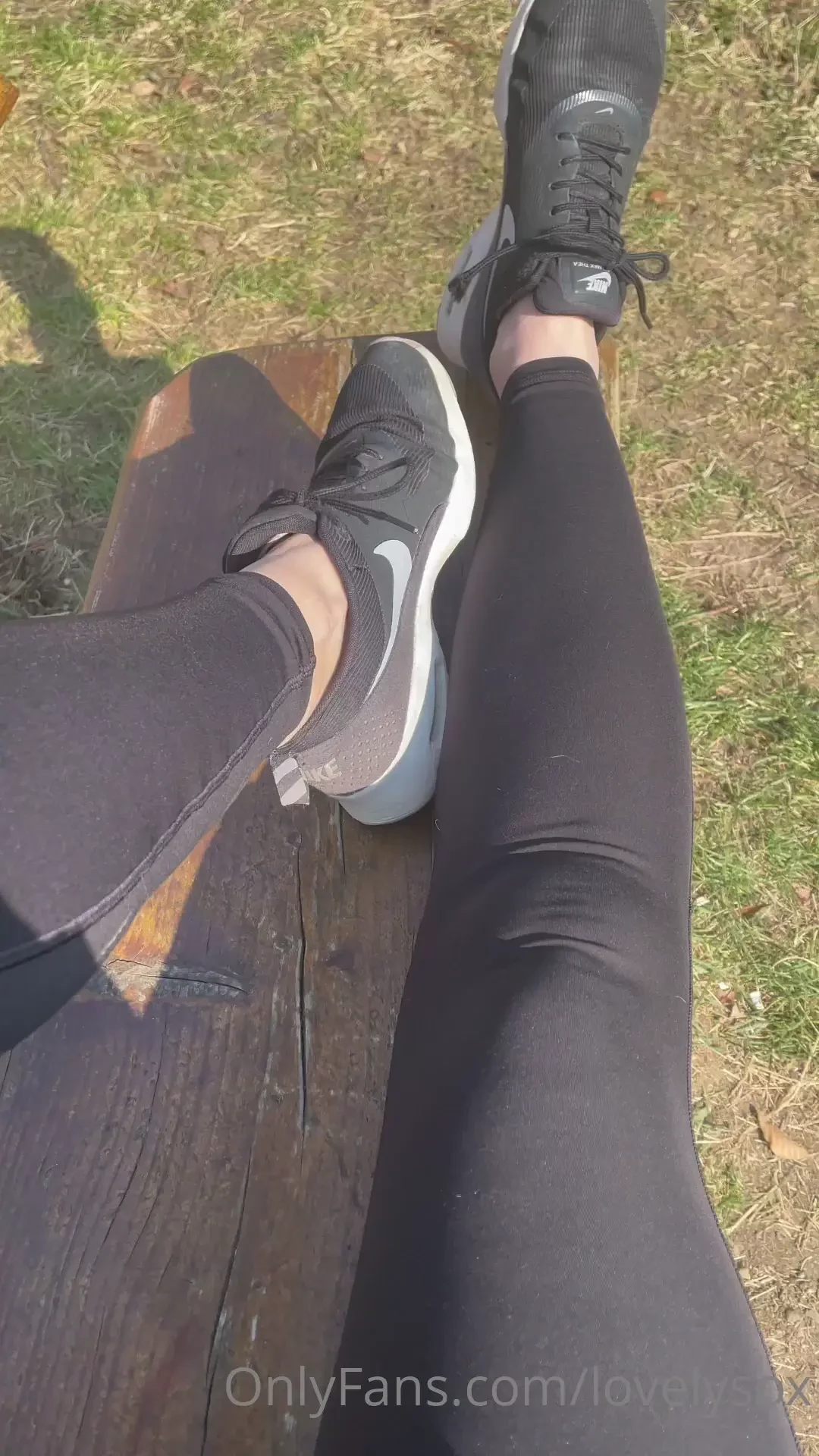 Im garten heute die sonnenstrahlen genie en komm setz dich zu mir und 