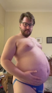 It feels so good and so right to be 300 lbs again i can t keep my eyes