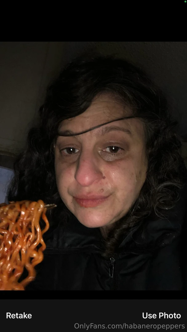 Buldok noodles hot as fuck itetally crying so u know it s good part 2 