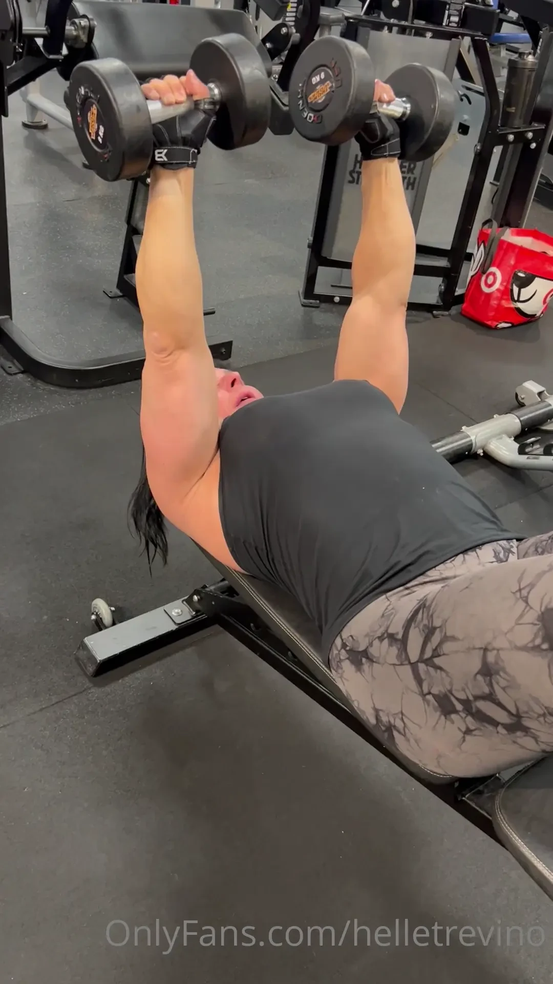 Our arm workout today was insane we did triceps biceps supersets on 