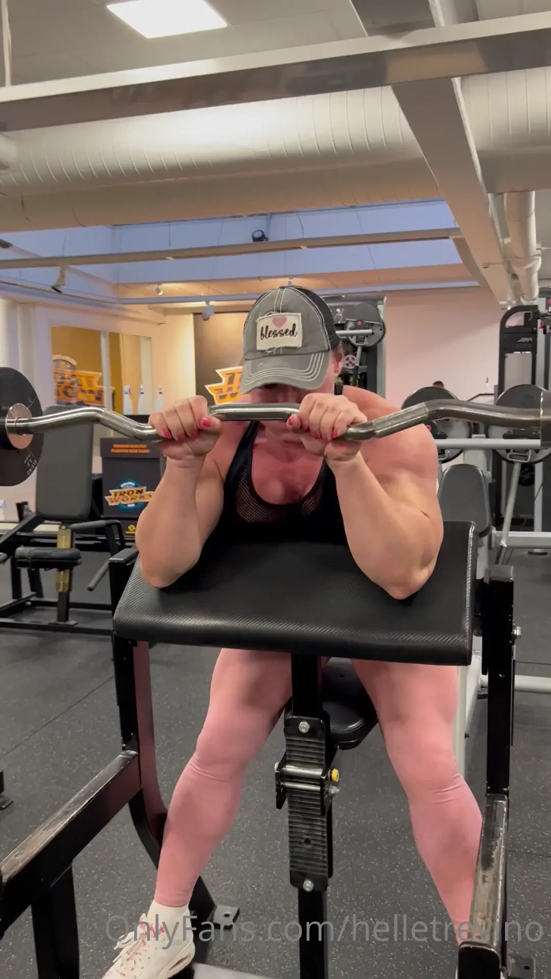 Our arm workout today was insane we did triceps biceps supersets on part 1 