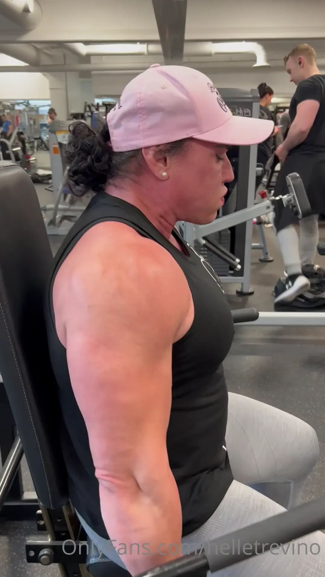 Brutal back training with irene andersen we did about 4 sets of each 