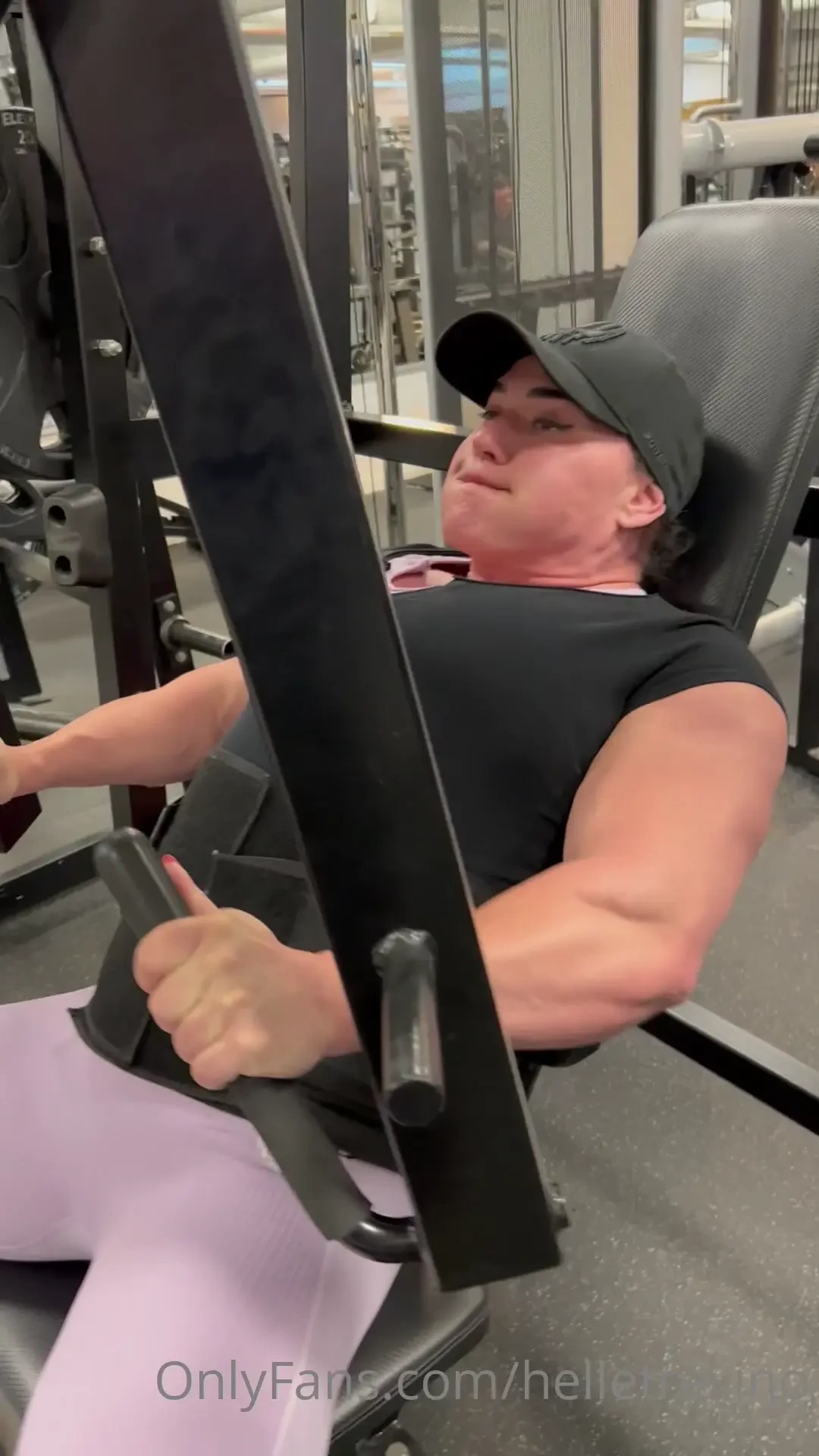 Chest training with ireneandersenifbbpro who s my guest star this week 