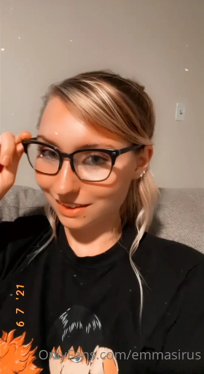 I got my glasses today which pair looks better on me 